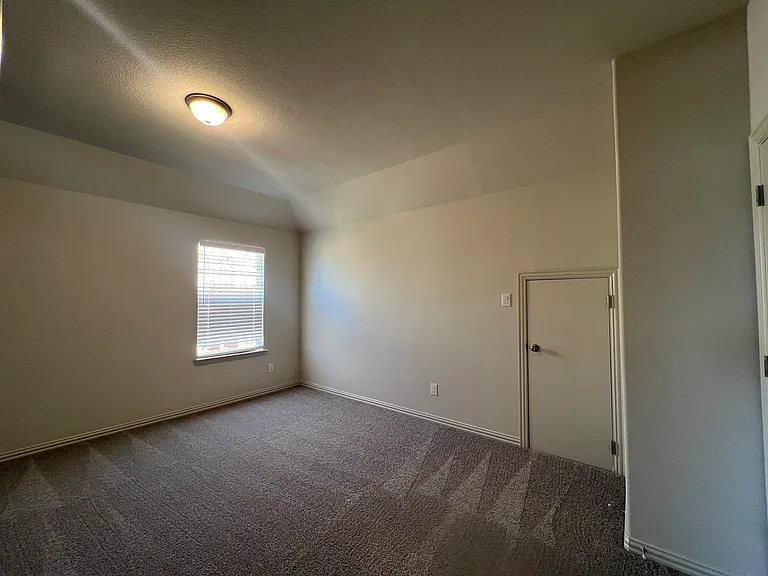 16108 Hidden Cove Dr — Photo 37