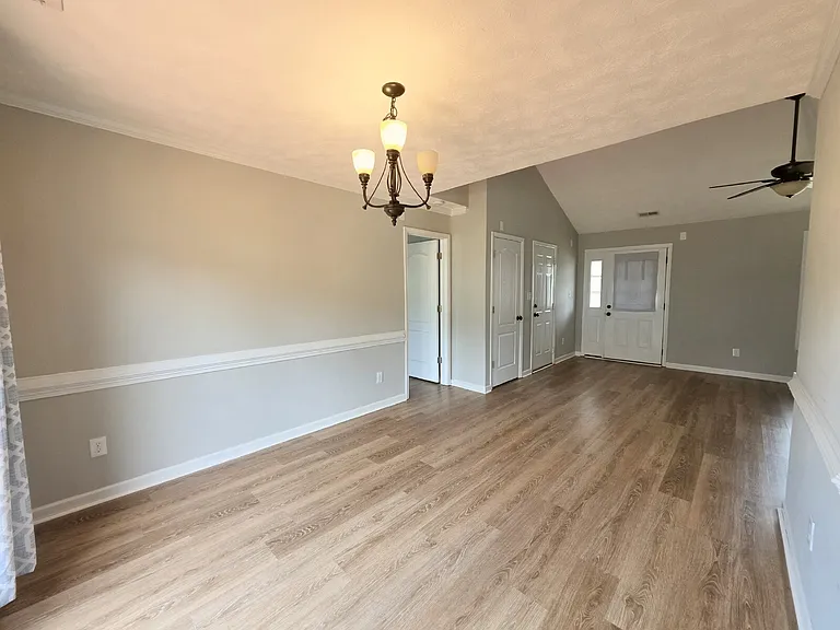 4608 Crystobal Rd — Photo 7