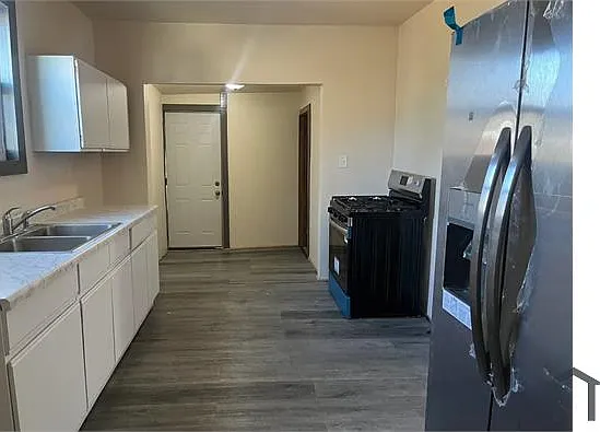 1027 S Chicago Ave #1 — Photo 4