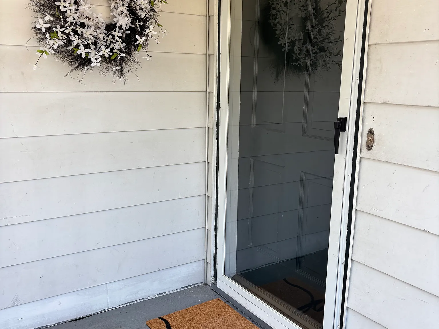 3 bed, 1024 sqft, $1,350 — Photo 2