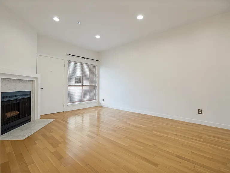 4111 Cole Ave #32 — Photo 3