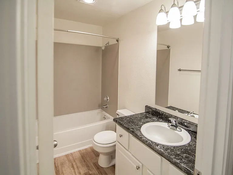 Aspen Glade Apartments — Photo 20