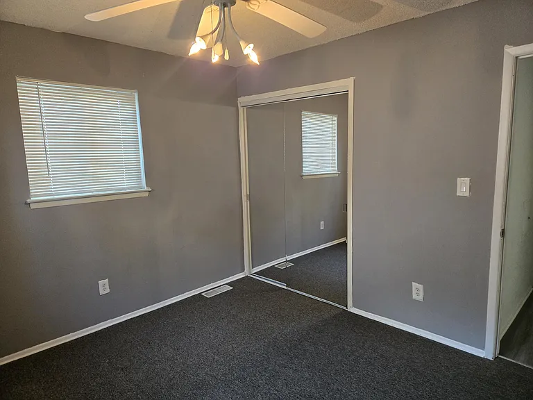 17629 Prospect St — Photo 7