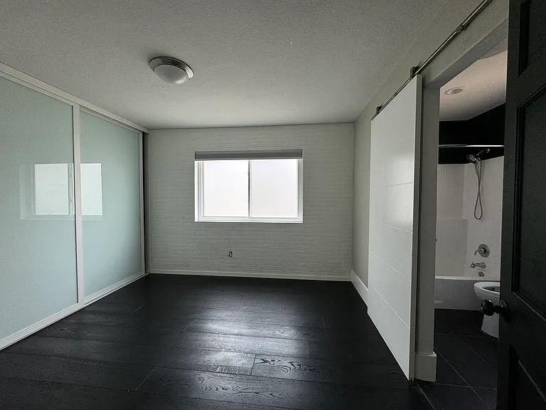28 Deerwood — Photo 20