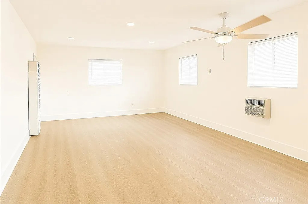 1 bed, 700 sqft, $1,995 — Photo 4