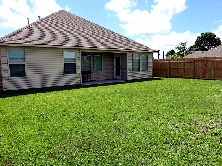 109 Lake Ridge Dr — Photo 16