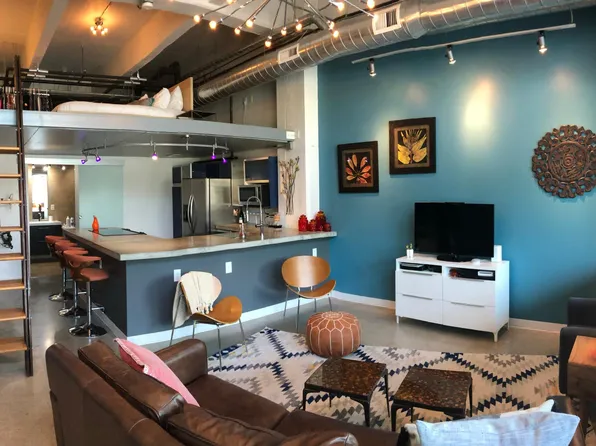 120 SW 5th St Unit 103, Des Moines, IA 50309