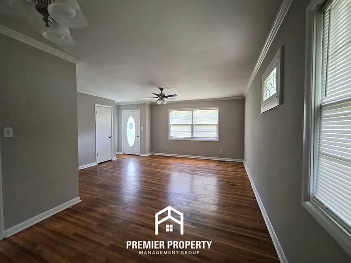 3218 Joslin St SW — Photo 6