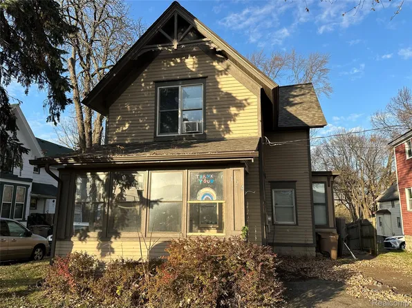 124 State St, Pontiac, MI 48341