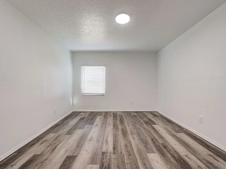 Shelton Village - Now Offering $500 Off Move-In Costs — Photo 16