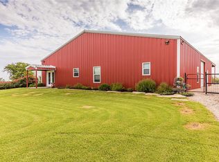 420 Crawshaw Ln, West, TX 76691