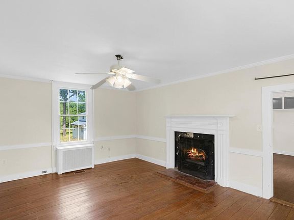 4th image of 11706 Leesburg Pike
