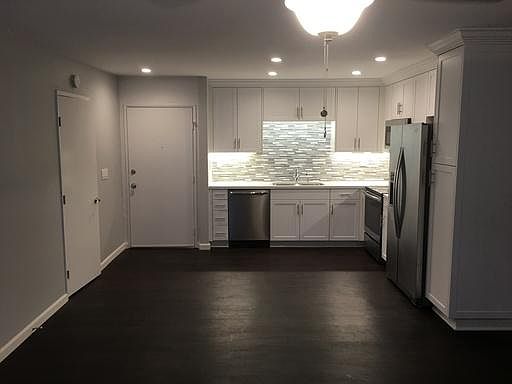 3rd image of 3883 Jewell St APT B4