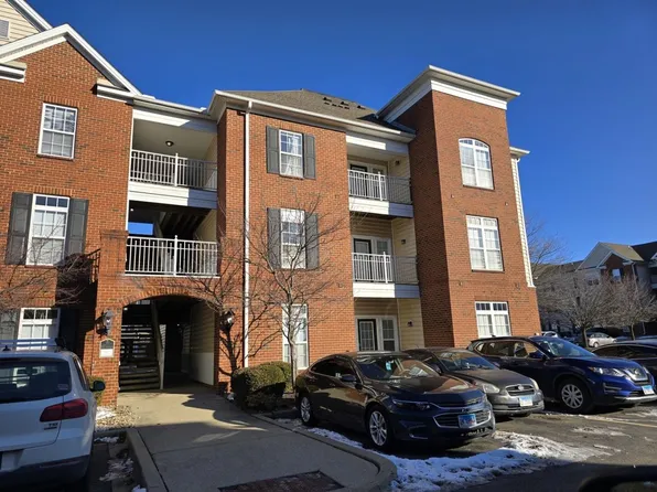 1905 N Lincoln Ave APT 327, Urbana, IL 61801