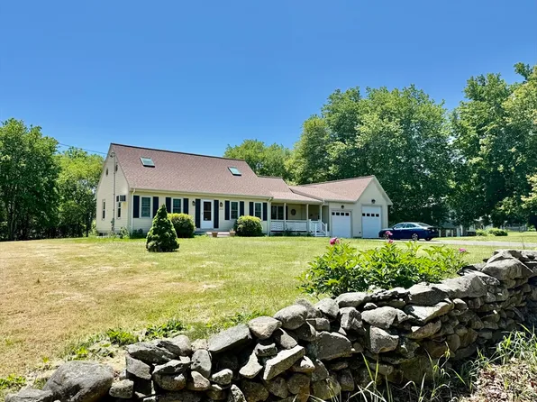 842 Wood St, Swansea, MA 02777