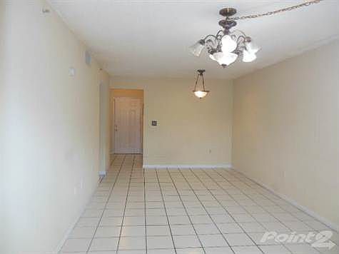 4th image of 600 NW 32nd Pl APT 106