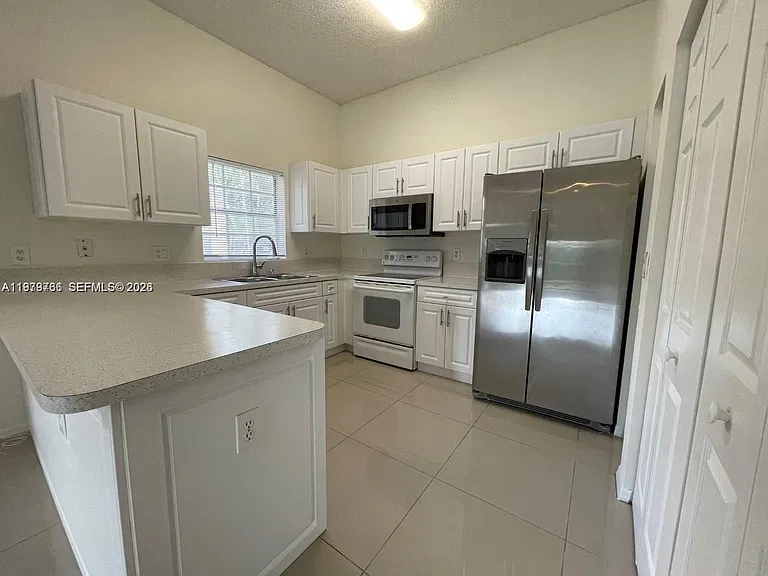 16309 Emerald Cove Rd #16309 — Photo 12