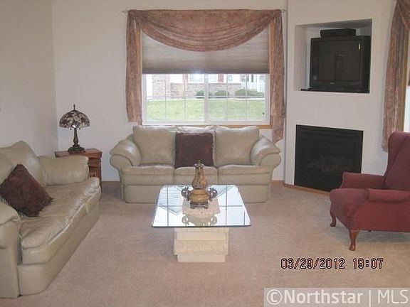 3rd image of 4664 Blaine Ave