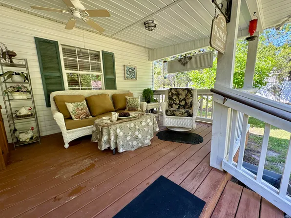 301 Green Hills Dr, Gilbert, SC 29054