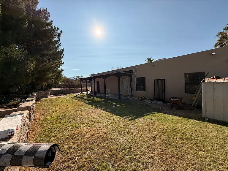 4337 E Winchester Rd — Photo 5