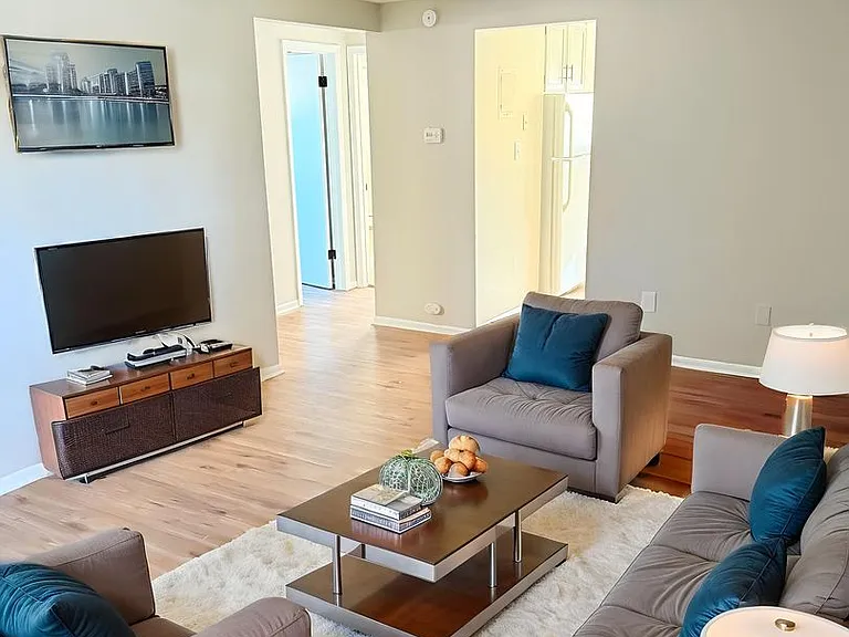 2620 King Street — Photo 6
