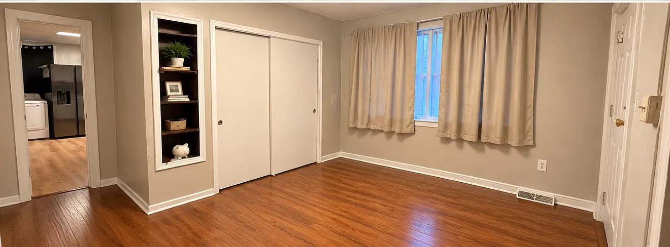 1742 Wayne Ave — Photo 4