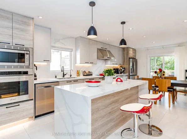 13 Alice Ave, Georgina, ON L4P 3C8