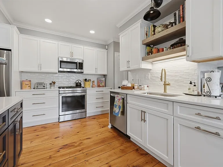 37 Marlboro St #37 — Photo 16