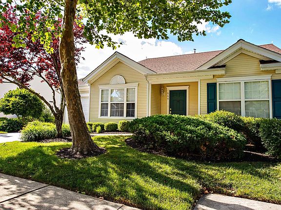 3rd image of 669 Chancery Ln #669
