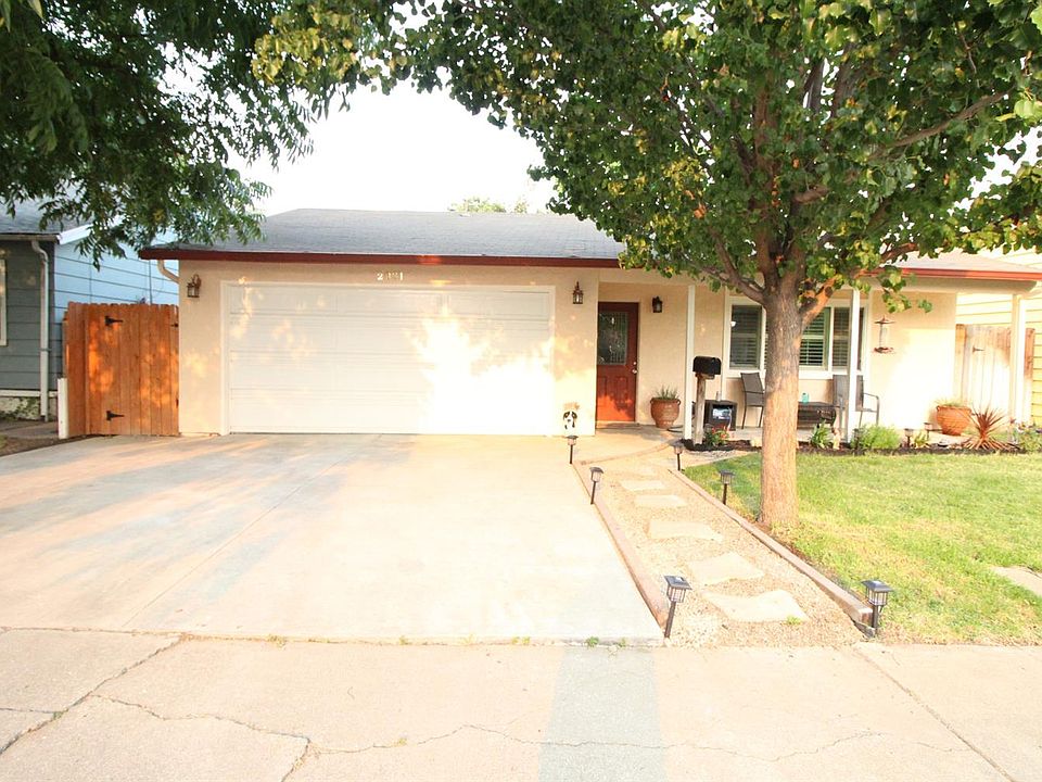1st image of 2031 Carlton Ave