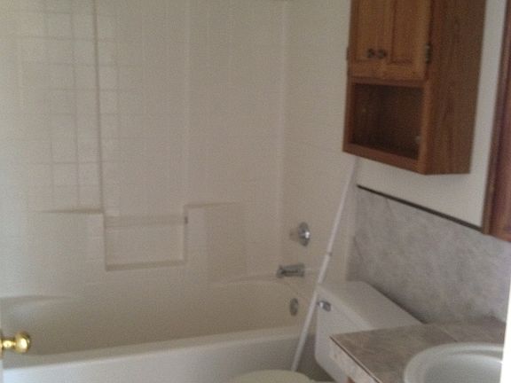 4th image of 414 Montessa Ave