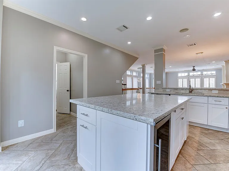 34 Waugh Dr #D — Photo 16