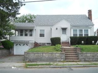 18 Birchwood Rd, Methuen, MA 01844