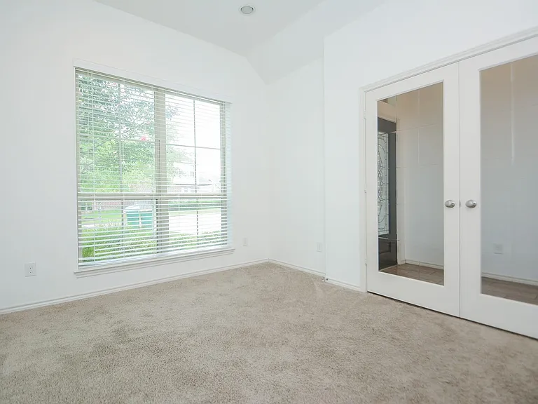 232 Clementine Ct — Photo 5