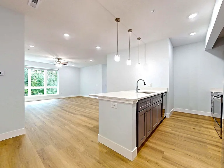 2414 N Neil St — Photo 5