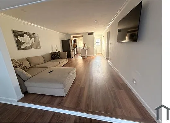 2 bed, 821 sqft, $2,250 — Photo 2