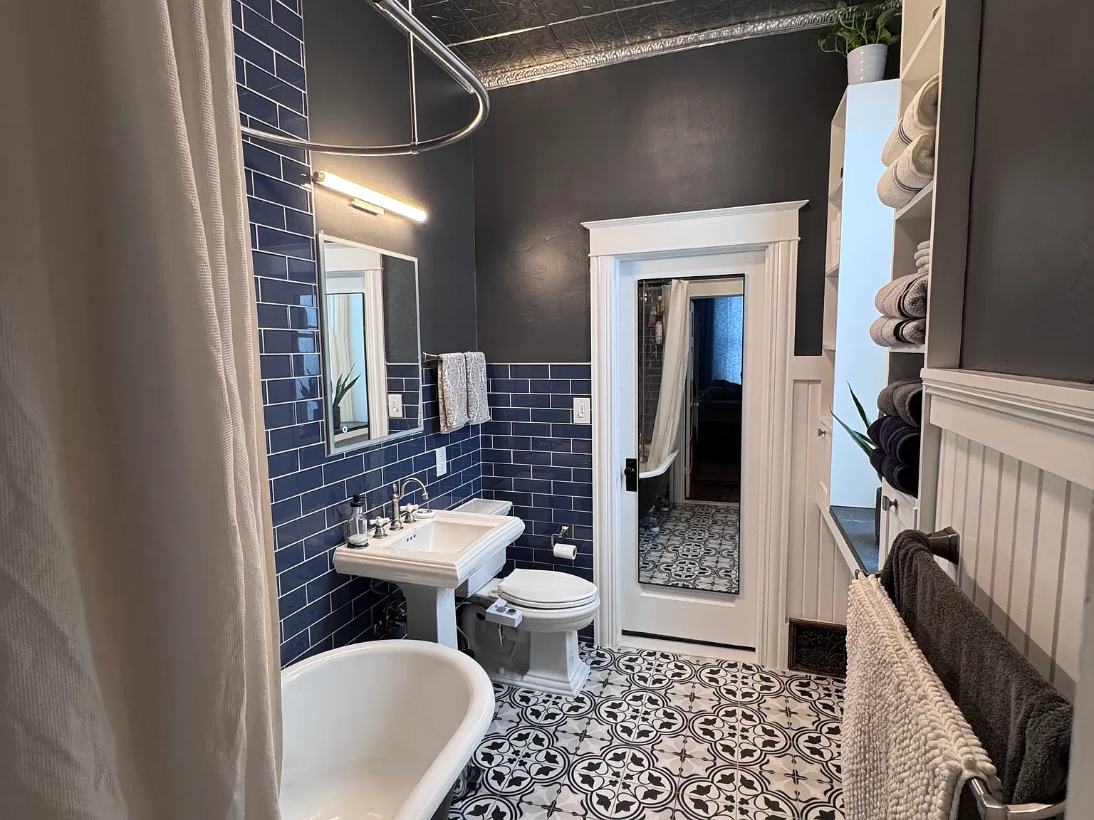2 bed, 995 sqft, $2,700 — Photo 4