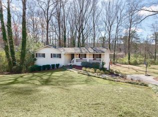 860 Pinehill Dr SE, Smyrna, GA 30080