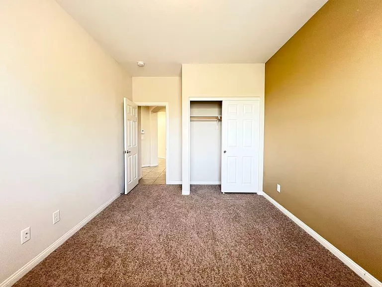5729 Tideview St — Photo 18