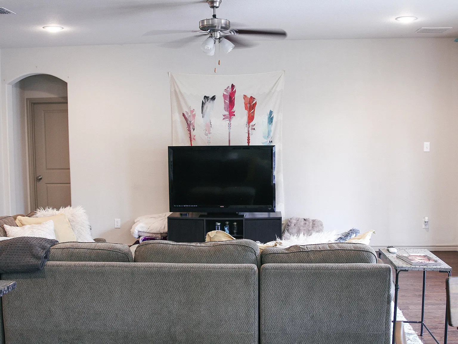 6 bed, 2900 sqft, $8,700 — Photo 3