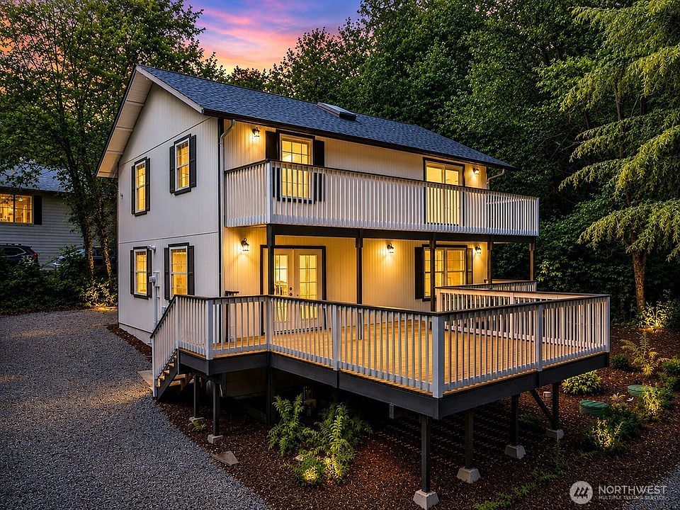1st image of 7605 NE Hidden Cove Rd