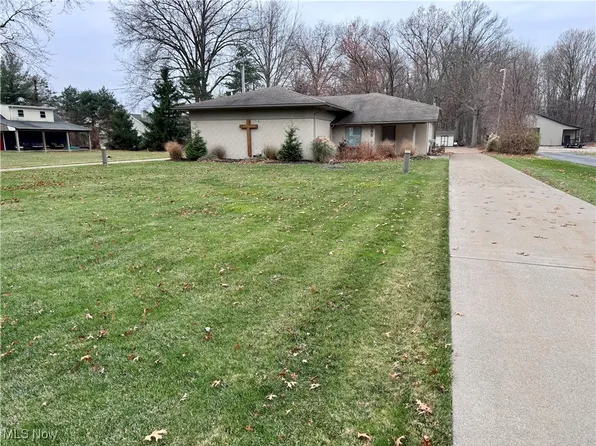 388 Avon Belden Rd, Avon Lake, OH 44012