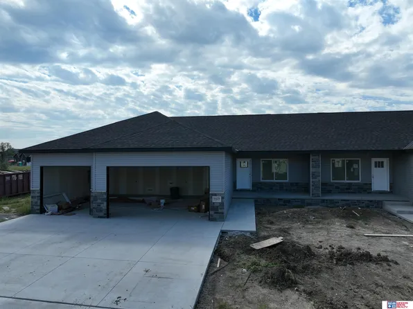 9429 S 82nd St, Lincoln, NE 68516