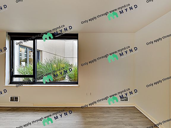 2nd image of 260 King St Unit 437