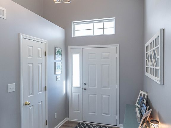 3rd image of 5880 Marco Ct