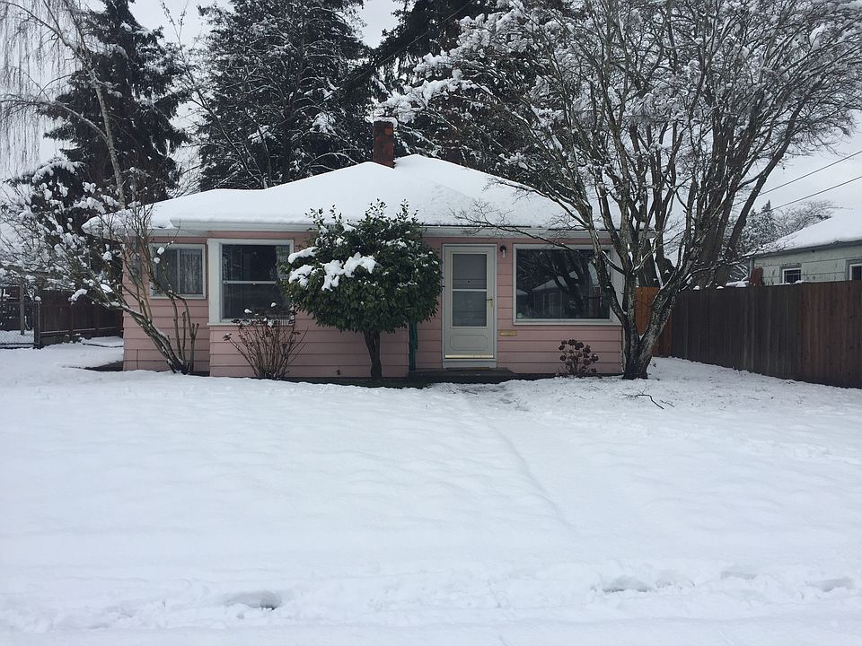 1st image of 1513 H St SE