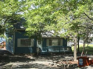 140 Northwood Dr, Dingmans Ferry, PA 18328