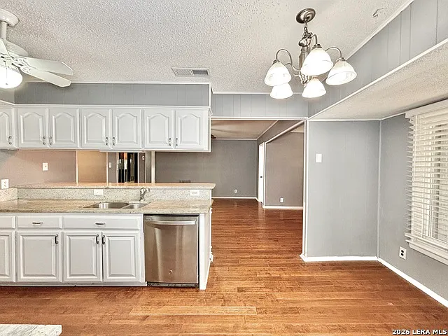 7015 Forest Pine St — Photo 7