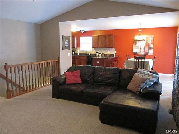 5th image of 160 Wellington Dr