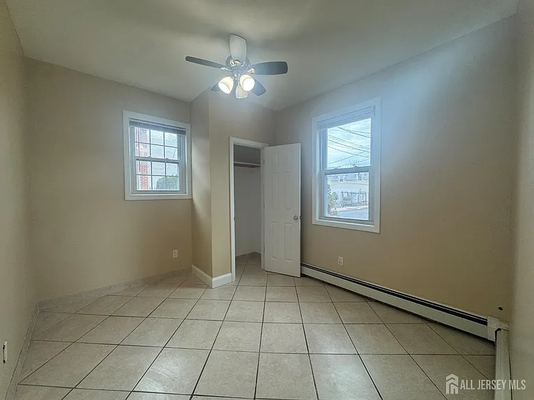 556 Roosevelt Ave #1 — Photo 8